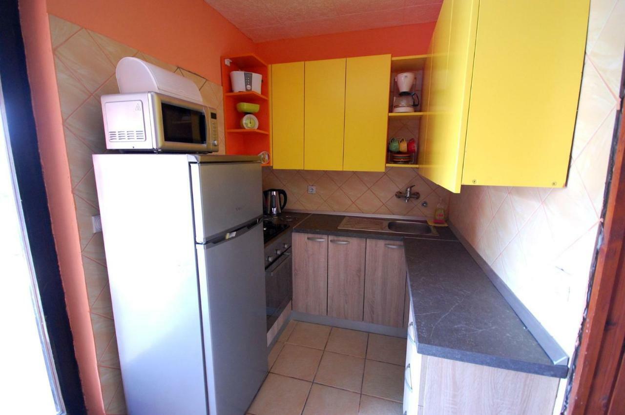Apartments Juric By El-Pi Tours Njivice Ngoại thất bức ảnh